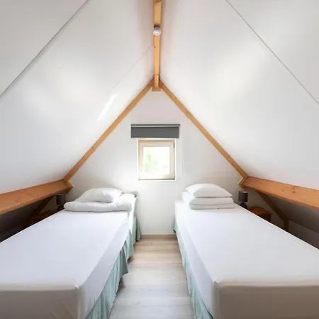 Westhinder I H4 Feriehus
